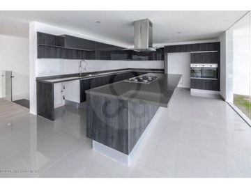 Casa en condominio en venta en Bosque Real