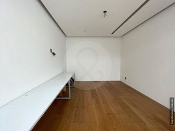 Casa en venta en Lomas Quebradas