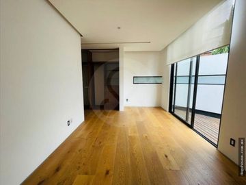 Casa en venta en Lomas Quebradas