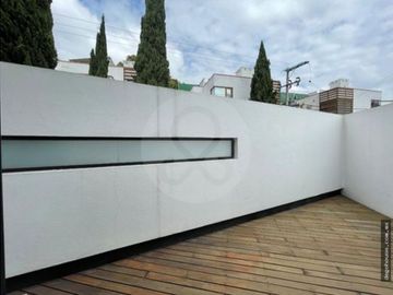 Casa en venta en Lomas Quebradas