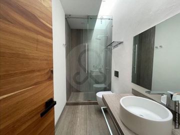 Casa en venta en Lomas Quebradas