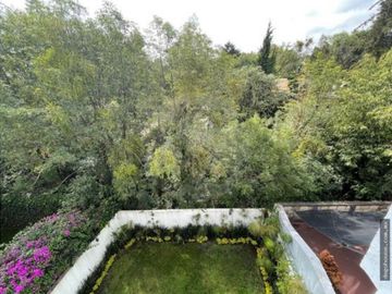 Casa en venta en Lomas Quebradas