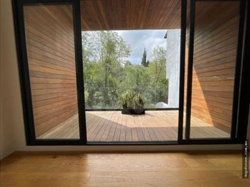 Casa en venta en Lomas Quebradas