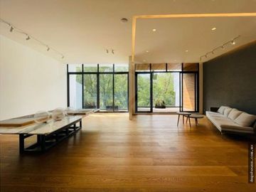 Casa en venta en Lomas Quebradas