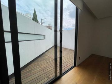 Casa en venta en Lomas Quebradas