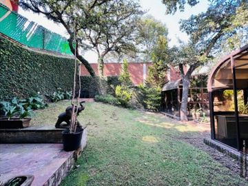 Casa en venta en Jardines en la Montaña