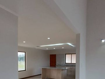 Venta Casa en Chillán Camino a Cato 3 baños
