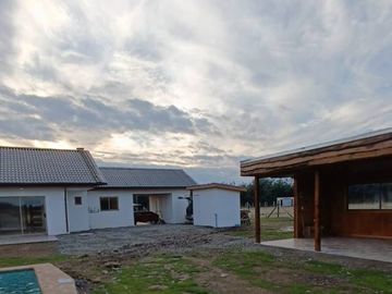 Venta Casa en Chillán Camino a Cato 3 baños