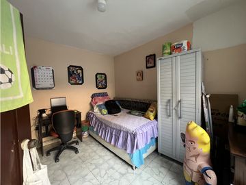 Venta de Edificio de Tres Pisos con Tres Apartamentos . B/ Belisario C