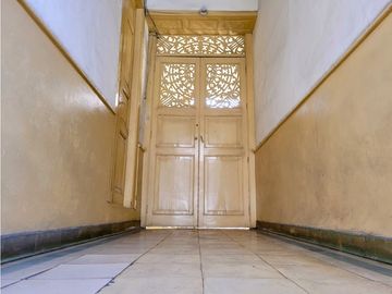 CASA  EN GIRARDOTA DE GRAN TAMAÑO Y POTENCIAL