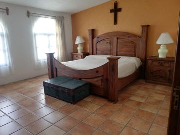 Amplia casa en Santa Ana Tlapaltitlan