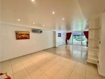 Se vende increíble casa en Camino de Cruces. (MM)