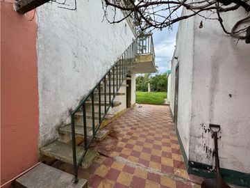 Vendo Locales y Departamentos en 1° de Mayo, Entre Ríos.