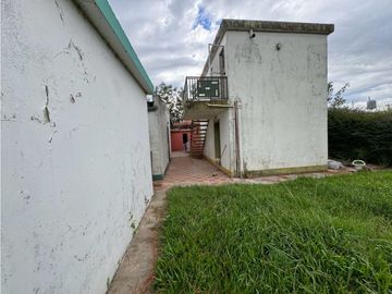 Vendo Locales y Departamentos en 1° de Mayo, Entre Ríos.