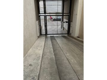 San Martín 679 -venta cochera-