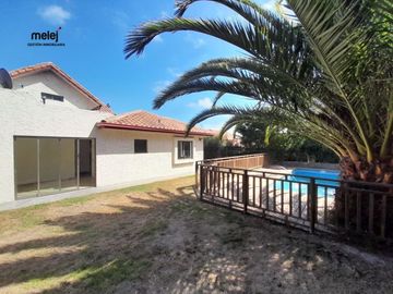 Casa Amplia y Cómoda  en Condominio, Mantagua