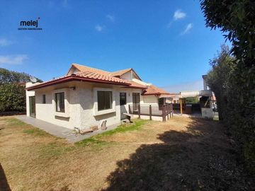 Casa Amplia y Cómoda  en Condominio, Mantagua