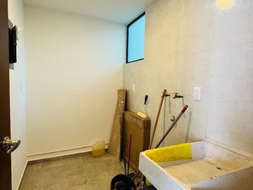 ELEGANTE CASA EN VENTA CON ACABADOS DE LUJO PARQUE NAYARIT