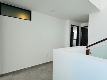 ELEGANTE CASA EN VENTA CON ACABADOS DE LUJO PARQUE NAYARIT