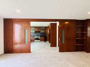 ELEGANTE CASA EN VENTA CON ACABADOS DE LUJO PARQUE NAYARIT