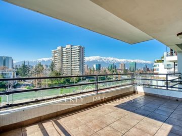 Departamento clásico, maravillosa vista al Club de Golf