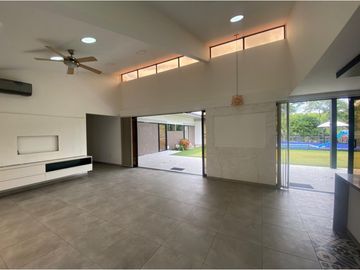 VENTA EXCELENTE CASA DE CAMPO ARMENIA