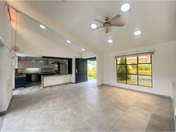 VENTA EXCELENTE CASA DE CAMPO ARMENIA
