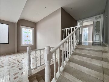 EXCELENTE CASA EN VENTA EN VILLA SANTOS