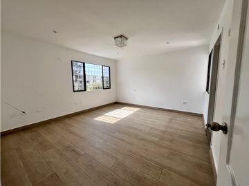 EXCELENTE CASA EN VENTA EN VILLA SANTOS
