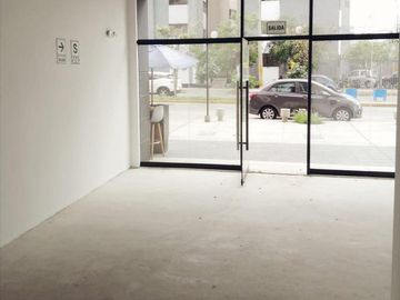 Alquilo local comercial de estreno en Breña ubicado en Primer piso