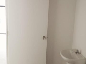 Alquilo local comercial de estreno en Breña ubicado en Primer piso
