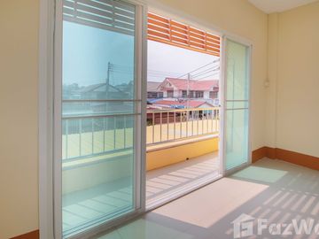 2 Bedroom Townhouse for sale in Nai Wiang, Phrae