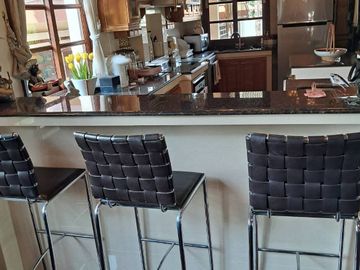 9 Bedroom Villa for sale in Nong Ngu Lueam, Nakhon Pathom