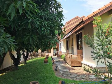 9 Bedroom Villa for sale in Nong Ngu Lueam, Nakhon Pathom