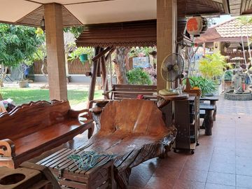 9 Bedroom Villa for sale in Nong Ngu Lueam, Nakhon Pathom