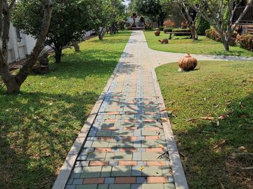 9 Bedroom Villa for sale in Nong Ngu Lueam, Nakhon Pathom