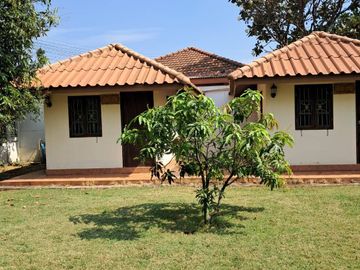 9 Bedroom Villa for sale in Nong Ngu Lueam, Nakhon Pathom