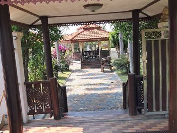 9 Bedroom Villa for sale in Nong Ngu Lueam, Nakhon Pathom