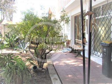 Casa en Venta en cercano a Metro Fernándo Castillo Velasco