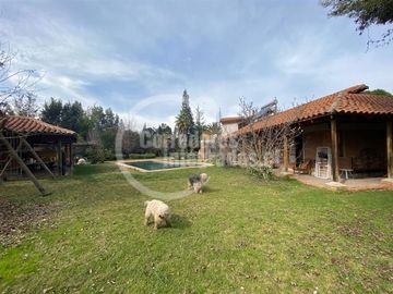 Casa en Venta en Av. Virginia Subercaseaux, Pirque