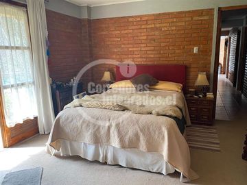 Casa en Venta en Av. Virginia Subercaseaux, Pirque