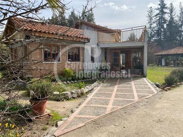 Casa en Venta en Av. Virginia Subercaseaux, Pirque