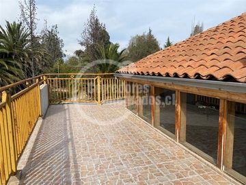 Casa en Venta en Av. Virginia Subercaseaux, Pirque