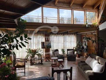 Casa en Venta en Av. Virginia Subercaseaux, Pirque