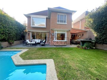 Casa en Venta en Universidad de Los Andes, Colegio Padre Hurtado y Juanita de Los Andes, SanCarlos de Apoquindo