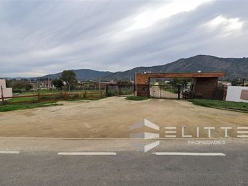 Parcela en Venta en (KRM12429) Parcela plana en condominio habitado