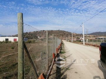 Parcela en Venta en (KRM) PARCELA PLANA EN CONDOMINIO |CON AGUA POTABLE RURAL Y CON LUZ| A SÓLO 7 MINUTOS DEL CENTRO| 35 MINUTOS DE VIÑA Y 50 MINUTOS 