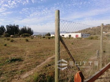 Parcela en Venta en (KRM) Parcela plana| con luz y agua| Sector lo ovalle| en condominio| 35 minutos Viña del Mar