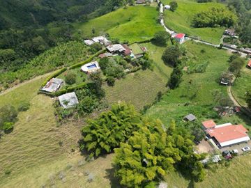 VENTA de CASA CAMPESTRE en PEREIRA