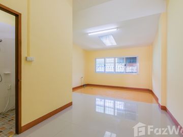 2 Bedroom Townhouse for sale in Mae Chua, Phrae